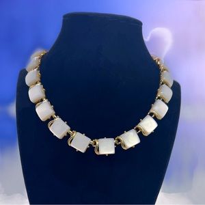Vtg 50’s Coro Goldtone Pearlescent Thermoset Lucite Choker